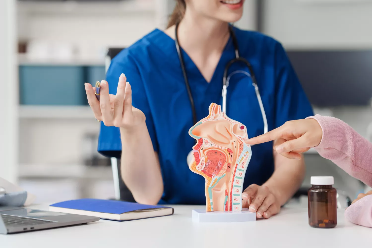 Leczenie kaszlu i chrypki o podłożu alergicznym Gdańsk - Alfa Clinic Centrum Medyczne (Alergologia)